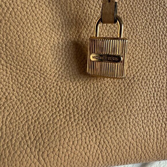 Michael Kors Beige Leather 2-Way Tote - Picture 3 of 10